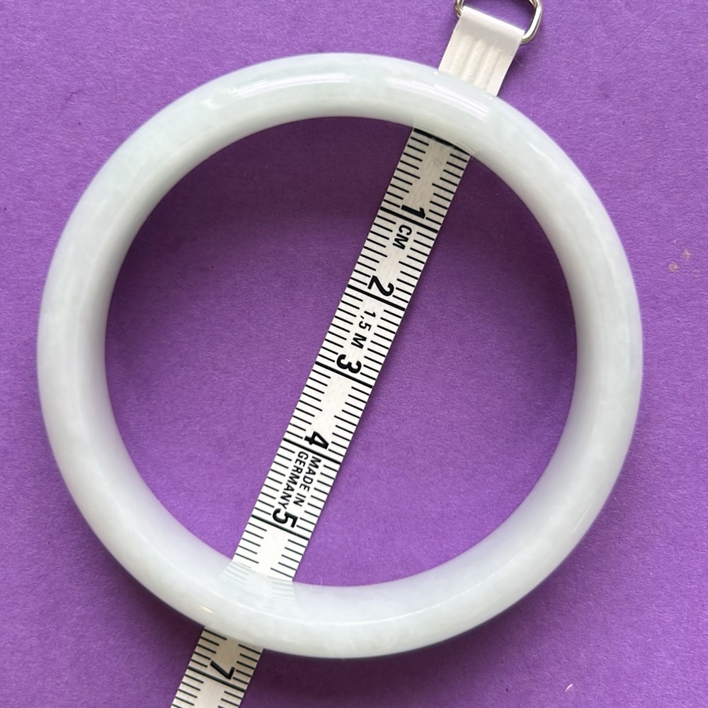 Jade bangle - Picture 5 of 5